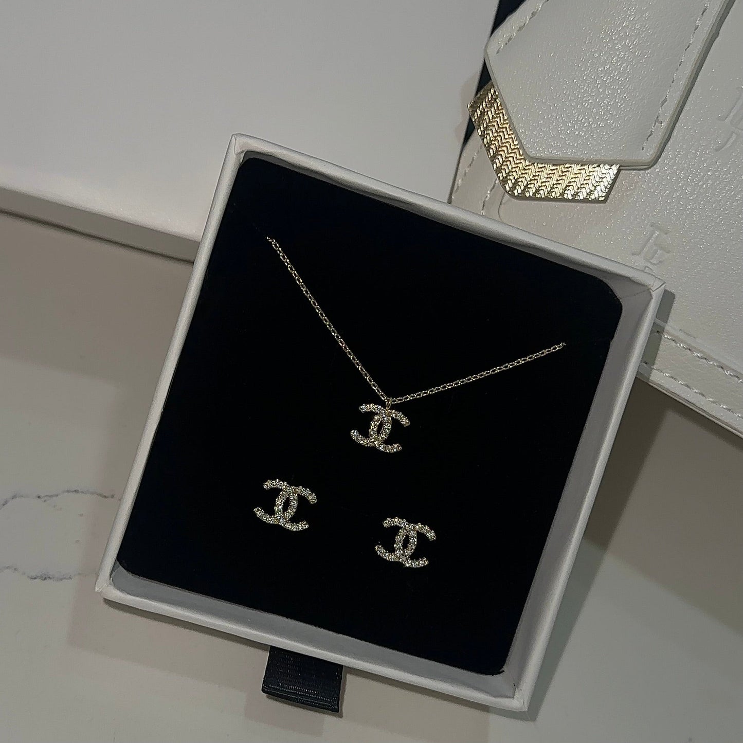 ESCLUSIVO | Set Leni Oro